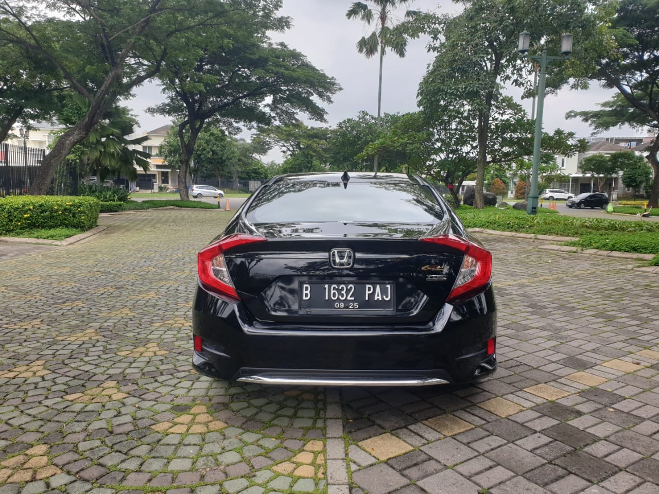 Galeri All New Honda Civic Turbo ES Sedan 1.5 2020 Hitam 2