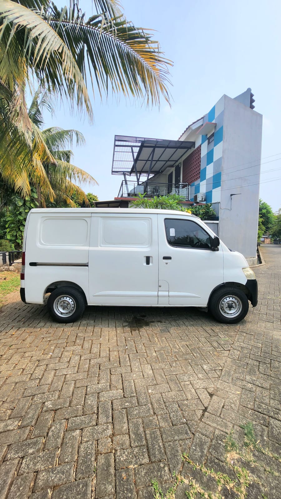 Galeri Daihatsu Gran Max Blind Van AC 1.3 MT 8