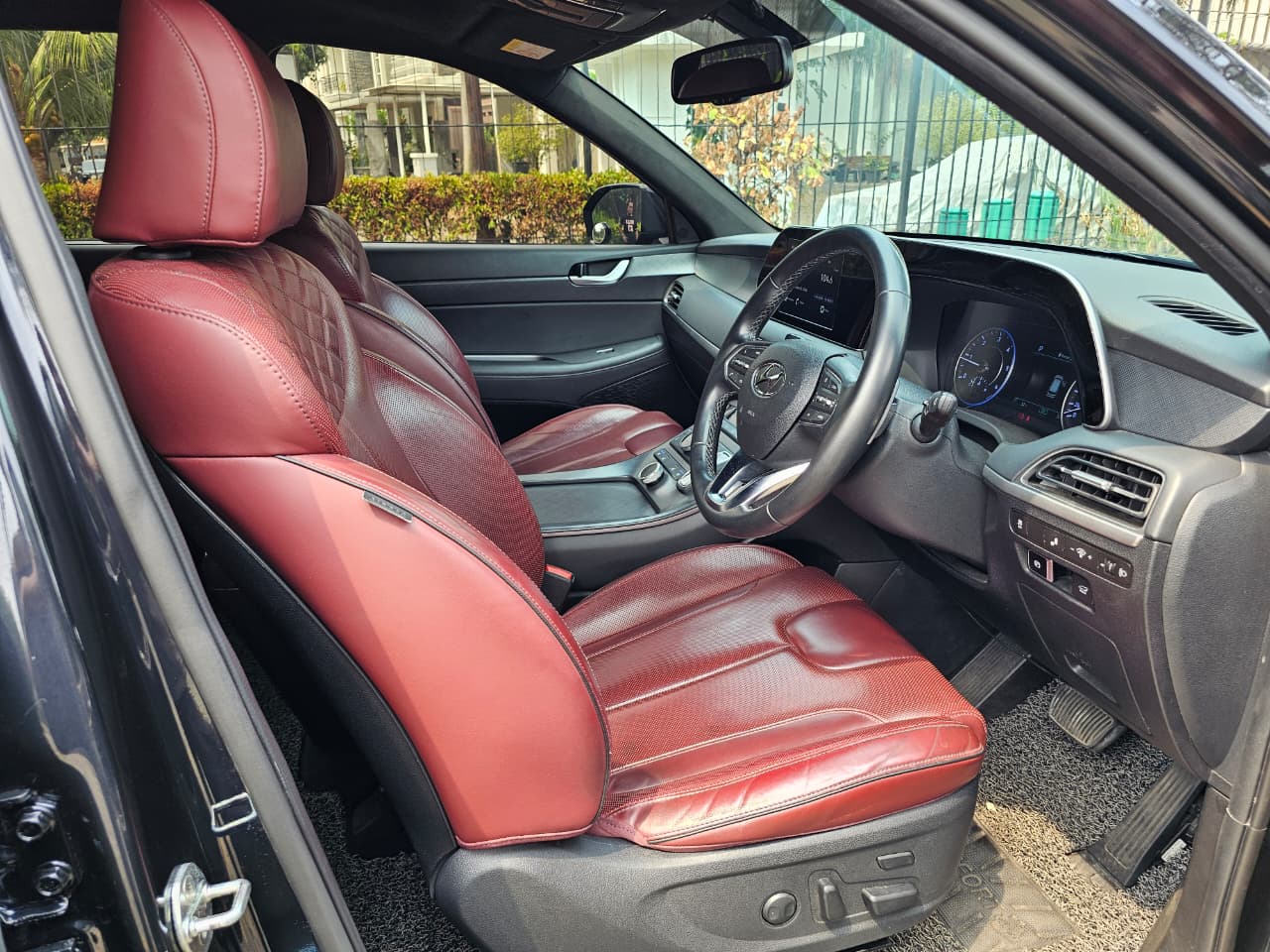 Galeri Hyundai Palisade Turbo Diesel Signature Luxury 2.2 AT 2021 Dark Blue Navy 12