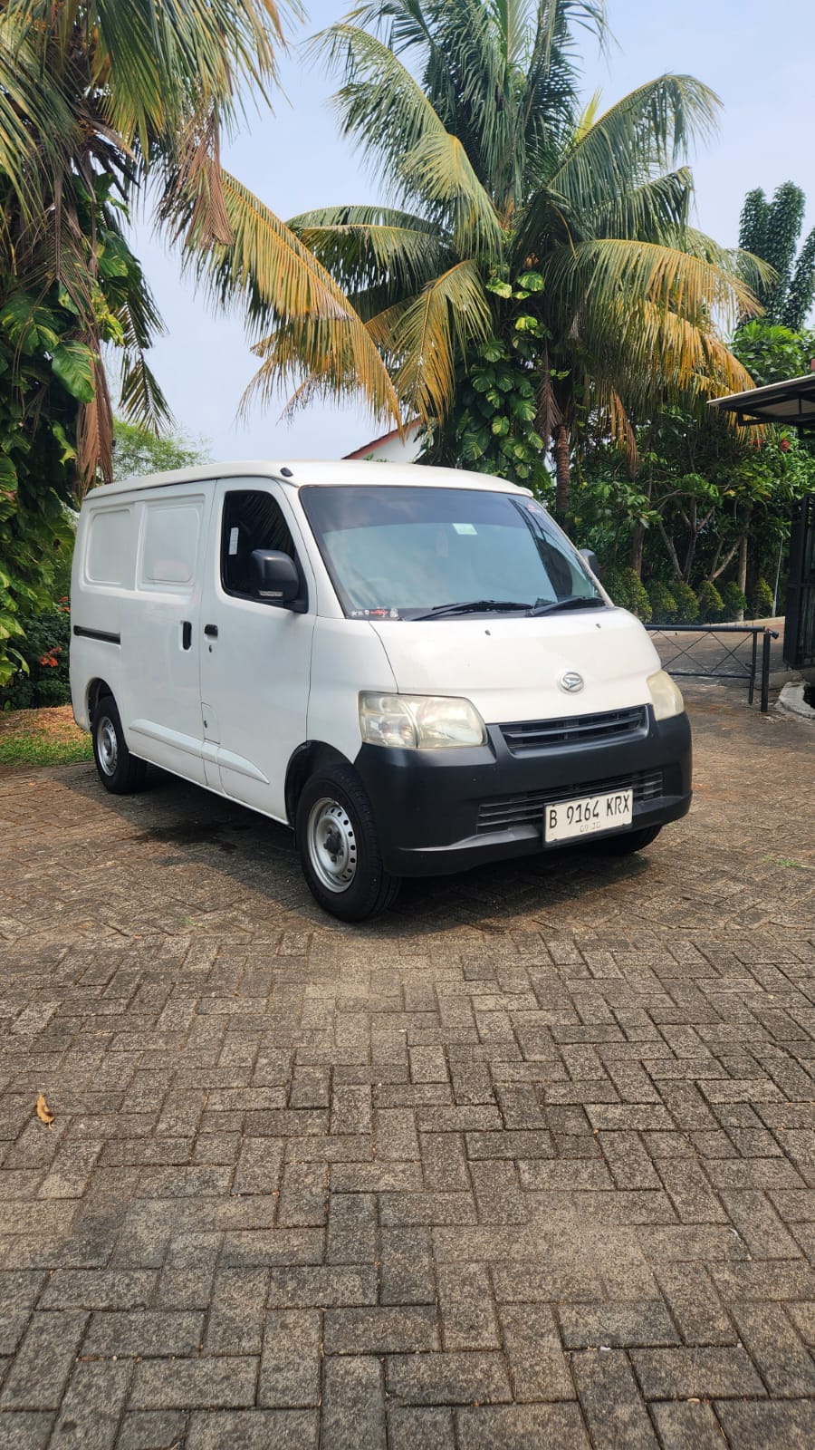 Galeri Daihatsu Gran Max Blind Van AC 1.3 MT 11