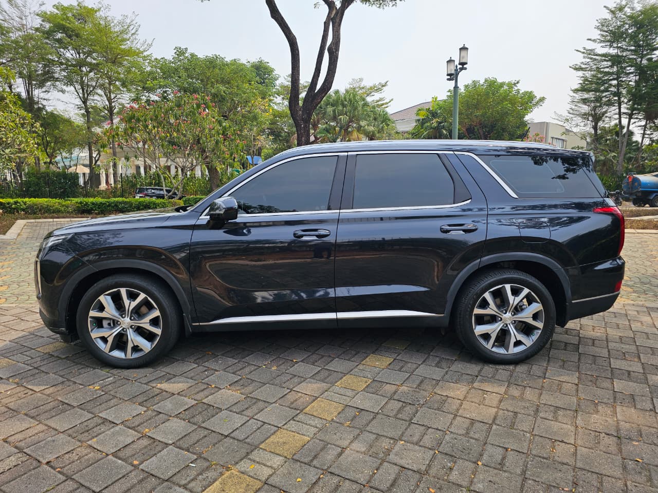 Galeri Hyundai Palisade Turbo Diesel Signature Luxury 2.2 AT 2021 Dark Blue Navy 9