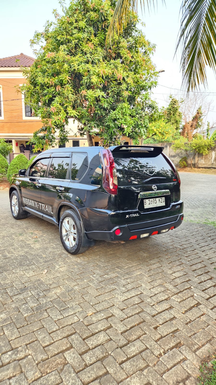 Galeri Nissan X-Trail ST 2.0 AT 11