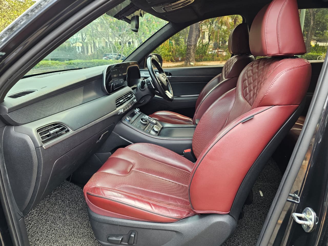 Galeri Hyundai Palisade Turbo Diesel Signature Luxury 2.2 AT 2021 Dark Blue Navy 3
