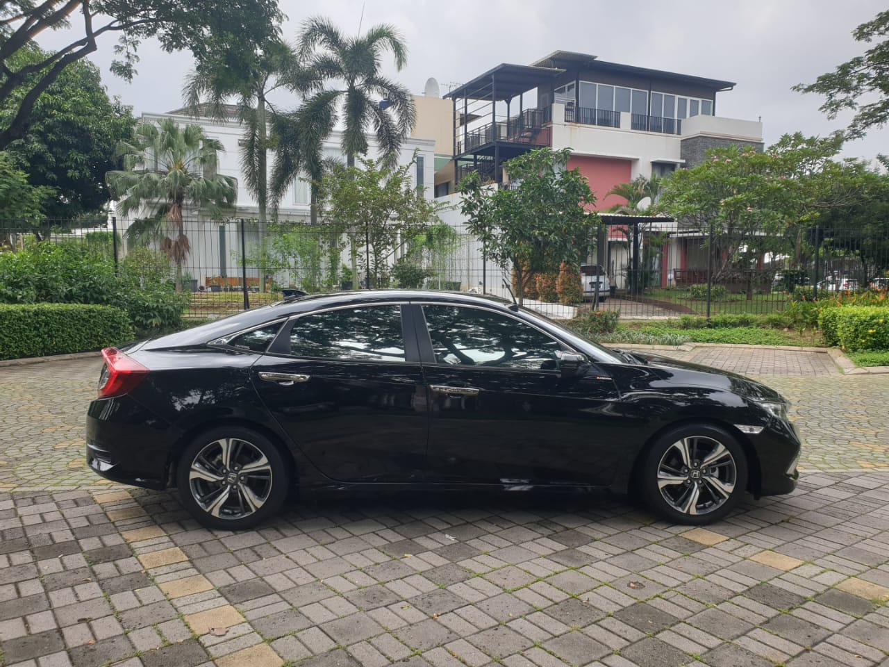 Galeri All New Honda Civic Turbo ES Sedan 1.5 2020 Hitam 8