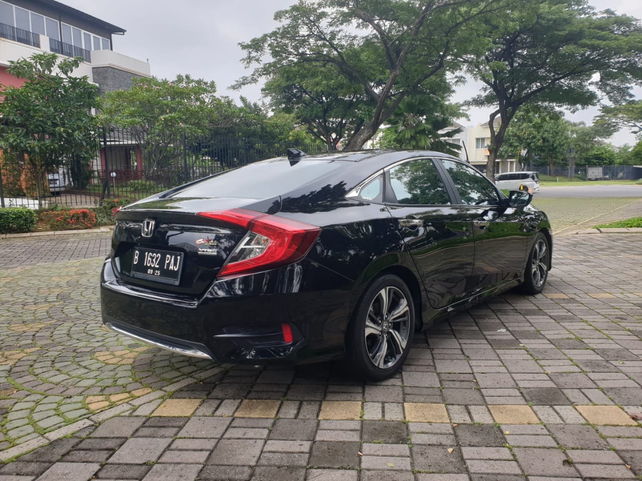 Galeri All New Honda Civic Turbo ES Sedan 1.5 2020 Hitam 7