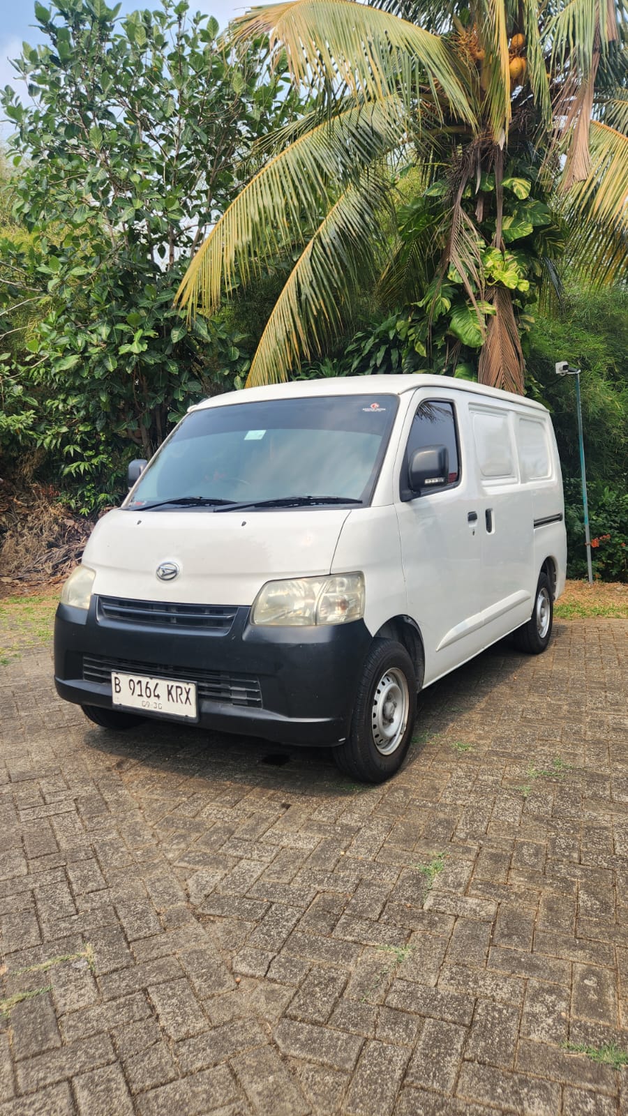 Galeri Daihatsu Gran Max Blind Van AC 1.3 MT 12