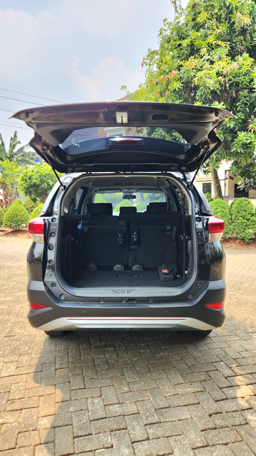 Galeri Toyota Rush S TRD 1.5 AT 2020 Hitam 5