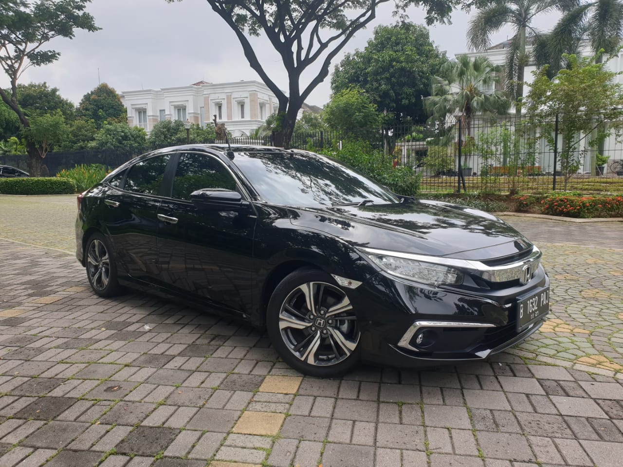 Galeri All New Honda Civic Turbo ES Sedan 1.5 2020 Hitam 3